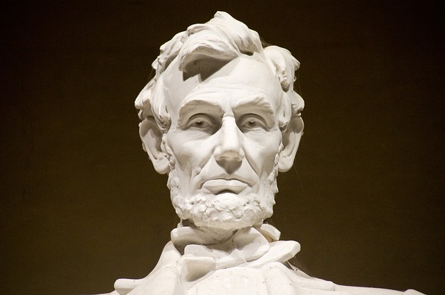 Abraham Lincoln memorial statue